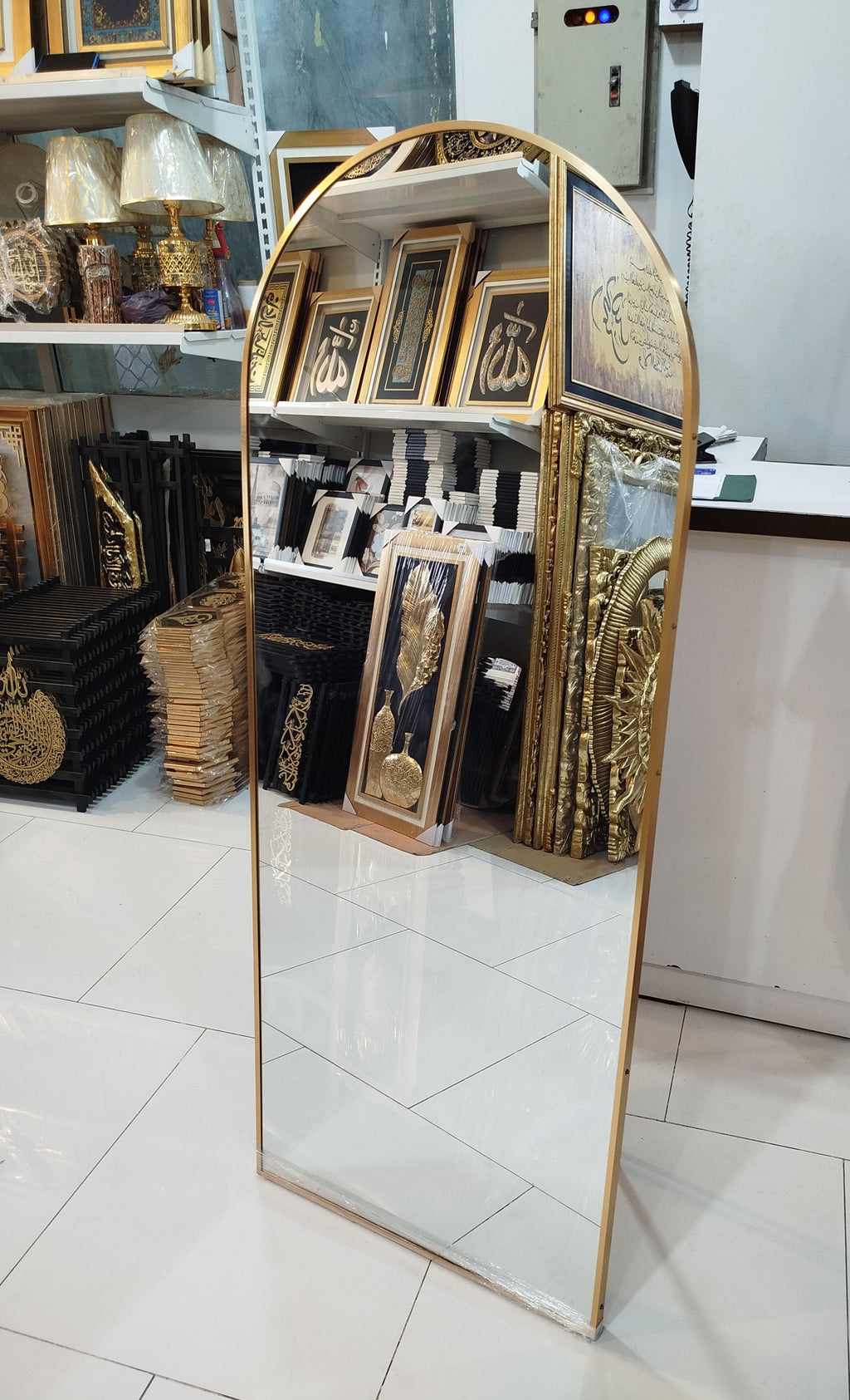 Standing Mirror – Long Wall Mirror with Stand | Ideal for Bedroom Decoration and Practical Usee