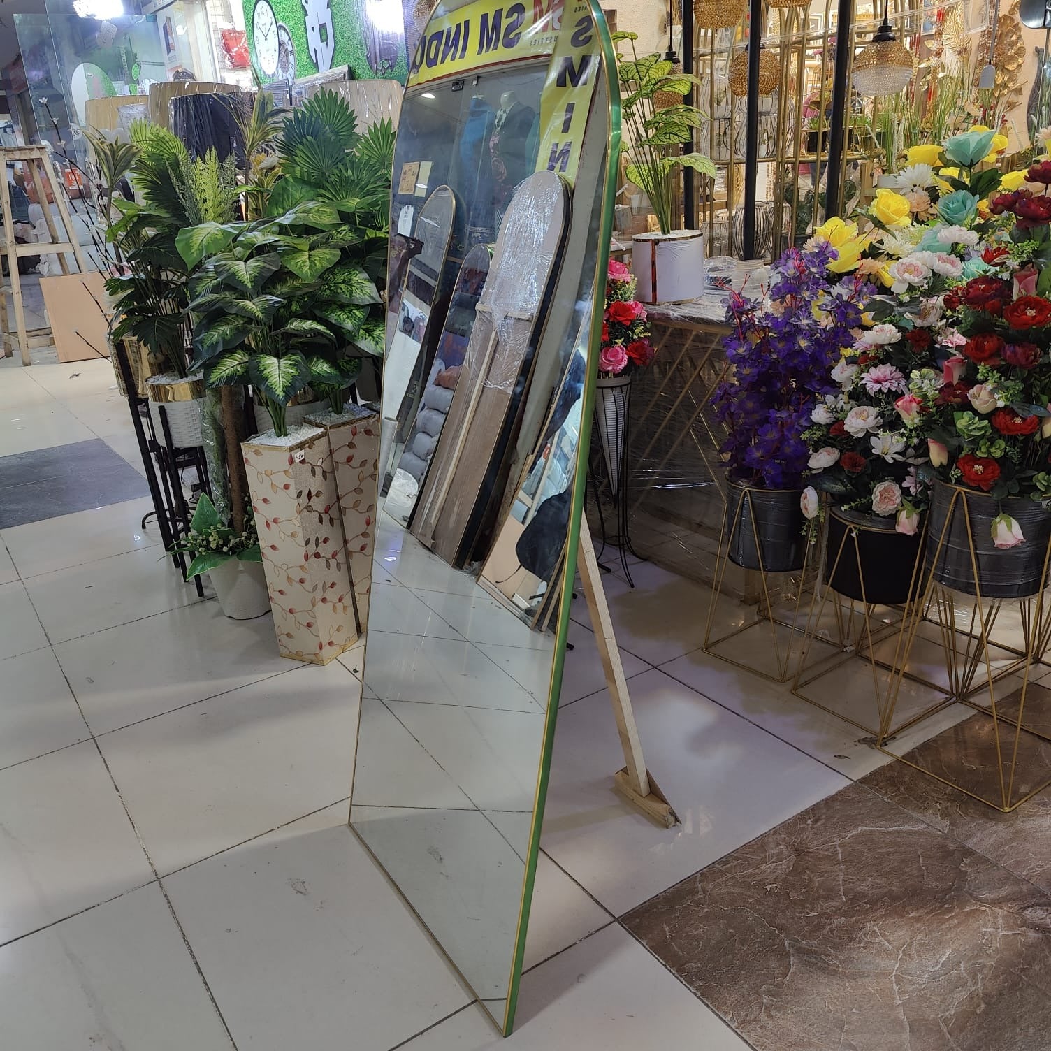 Standing Mirror – Long Wall Mirror with Stand | Ideal for Bedroom Decoration and Practical Usee
